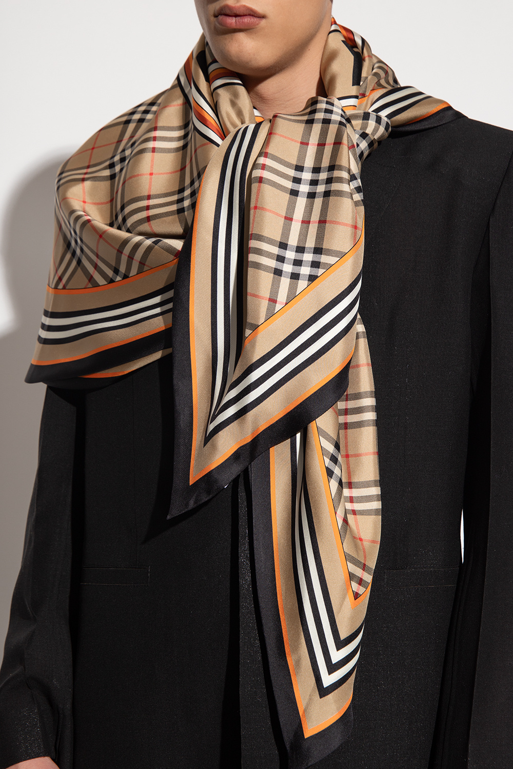 SchaferandweinerShops GB burberry slip logo print cashmere gloves Beige Silk scarf Burberry